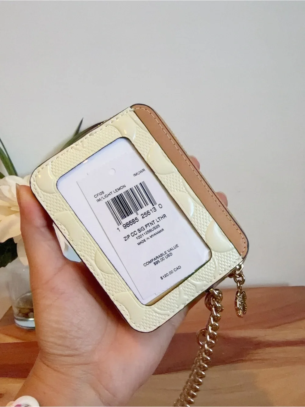 NWT Coach Zip Card Case In Signature Leather With Charm